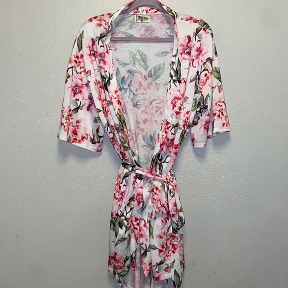 Show Me Your Mumu One Size Lightwieght Floral Brie Kimono Robe: 4103 - Picture 2 of 11